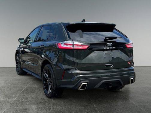 2022 Ford Edge ST