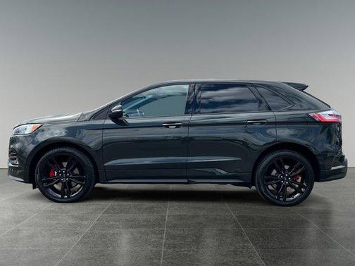 2022 Ford Edge ST