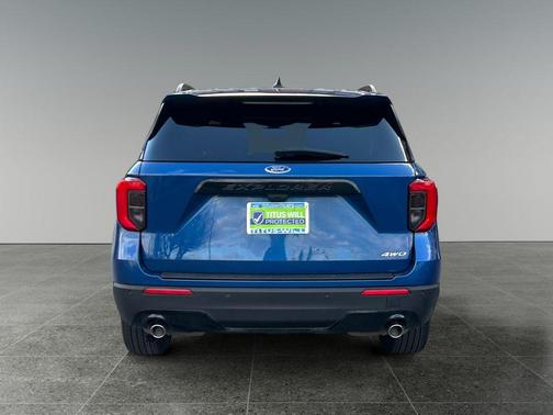 Star White Metallic Tri-Coat 2023 Ford Explorer ST-Line