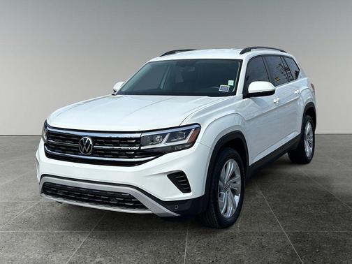 Pure White 2022 Volkswagen Atlas 3.6L SE w/Technology