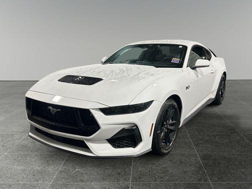 Oxford White 2026 Ford Mustang GT