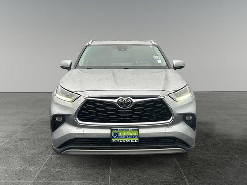 2022 Toyota Highlander Platinum