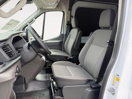 Oxford White 2026 Ford Transit-250 Base