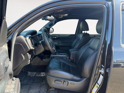 Midnight Black Metallic 2021 Toyota Tacoma TRD Off Road