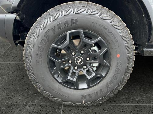 Carbonized Gray Metallic 2026 Ford Bronco Badlands