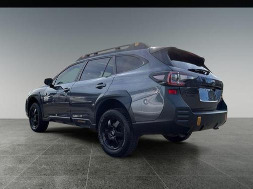 Gray Metallic 2022 Subaru Outback Wilderness