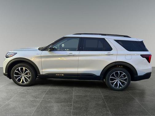 Space White Metallic 2026 Ford Explorer ST-Line