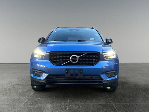 2021 Volvo XC40 T5 R-Design