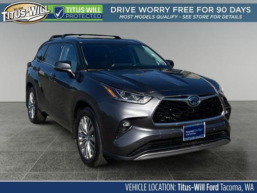Magnetic Gray Metallic 2023 Toyota Highlander Hybrid Platinum