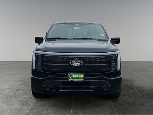 2025 Ford F-150 Lightning Platinum