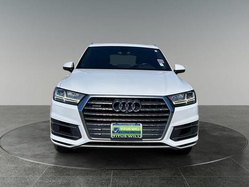 Glacier White 2018 Audi Q7 3.0T Premium Plus