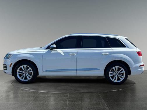 Glacier White 2018 Audi Q7 3.0T Premium Plus