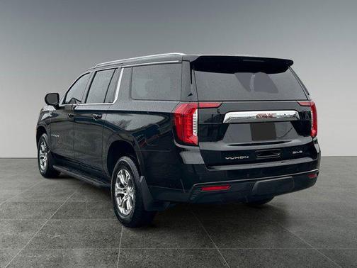 2022 GMC Yukon XL SLE