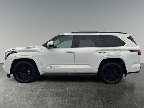 2024 Toyota Sequoia SR5