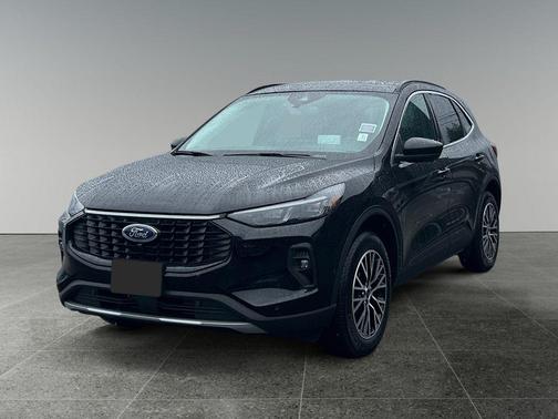 Agate Black Metallic 2024 Ford Escape PHEV SE