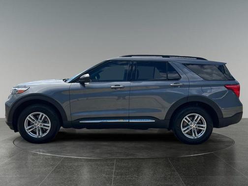 Carbonized Gray Metallic 2022 Ford Explorer XLT
