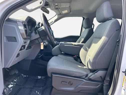 White 2025 Ford F-150 XLT