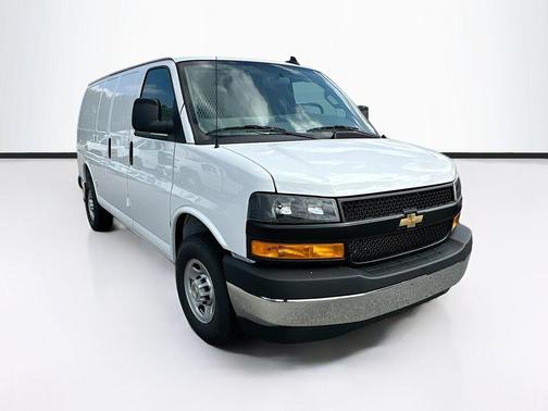 2025 Chevrolet Express 3500 Work Van