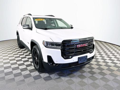 2022 GMC Acadia AT4