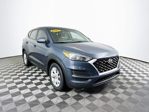 2021 Hyundai TUCSON SE