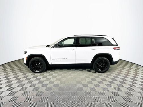 2024 Jeep Grand Cherokee Laredo
