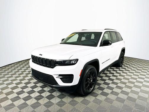 2024 Jeep Grand Cherokee Laredo