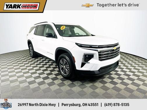 2025 Chevrolet Traverse LT