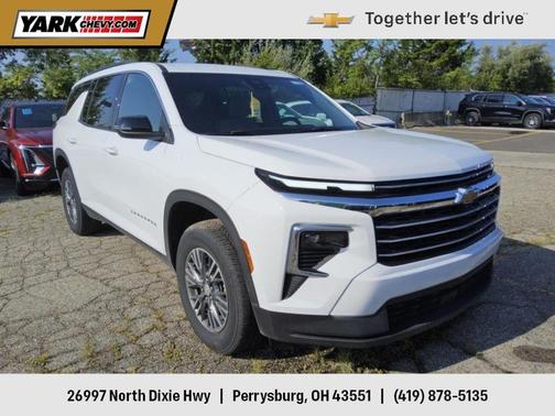 2025 Chevrolet Traverse LT
