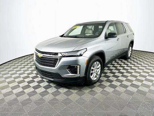 2023 Chevrolet Traverse LS