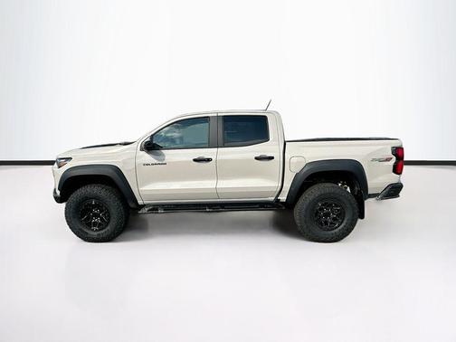 White Sand 2026 Chevrolet Colorado ZR2