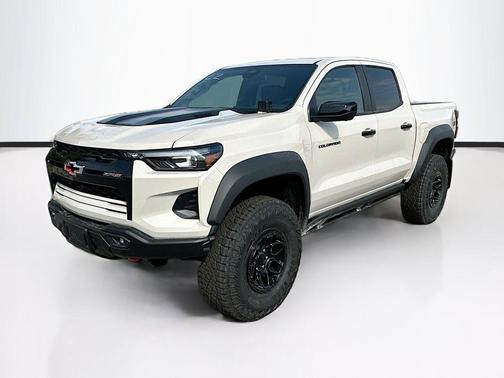 White Sand 2026 Chevrolet Colorado ZR2