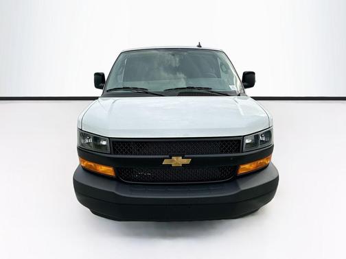 2025 Chevrolet Express 2500 Work Van