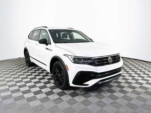 2022 Volkswagen Tiguan 2.0T SE R-Line Black