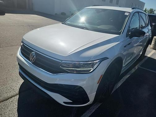 2022 Volkswagen Tiguan 2.0T SE R-Line Black
