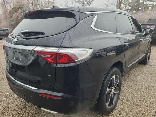 2022 Buick Enclave Essence