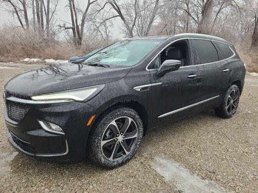 2022 Buick Enclave Essence