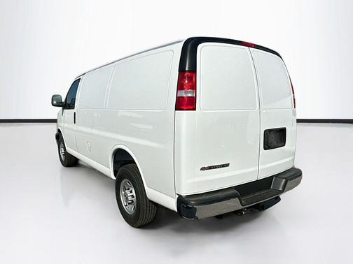 2025 Chevrolet Express 2500 Work Van