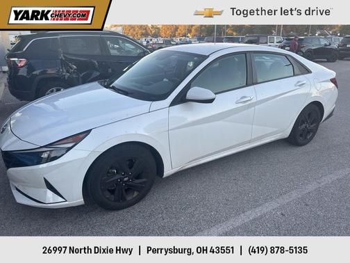 2021 Hyundai ELANTRA SEL
