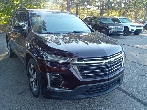 2023 Chevrolet Traverse LT Leather