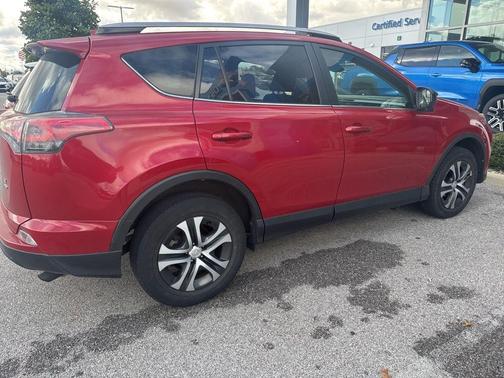 2017 Toyota RAV4 LE