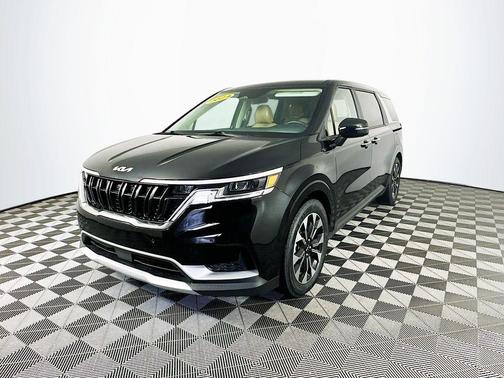 2024 Kia Carnival EX