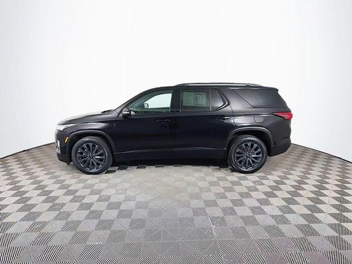 Mosaic Black Metallic 2023 Chevrolet Traverse RS