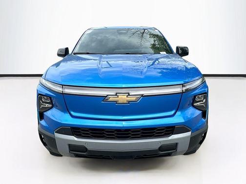 2025 Chevrolet Silverado EV LT
