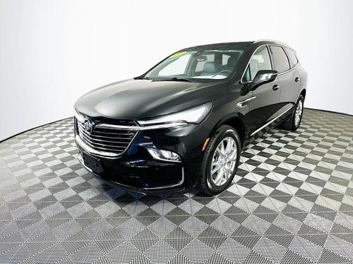 2022 Buick Enclave Essence