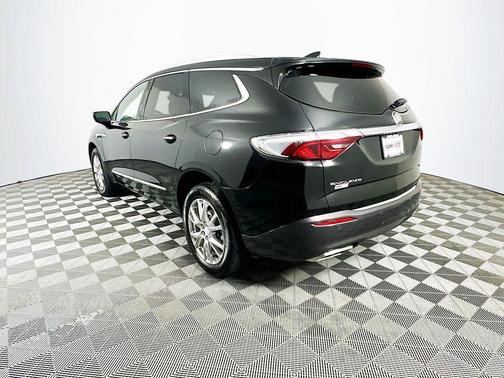 2022 Buick Enclave Essence