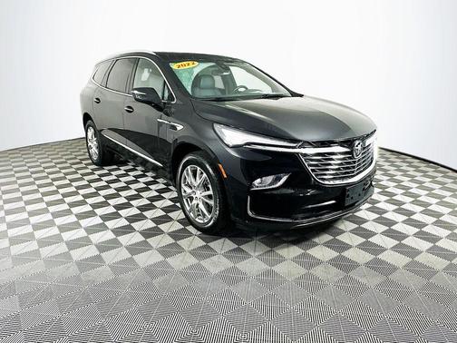 2022 Buick Enclave Essence