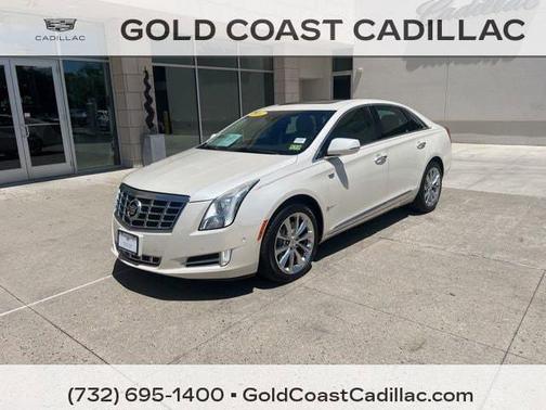 White Diamond Tricoat 2014 Cadillac XTS Luxury