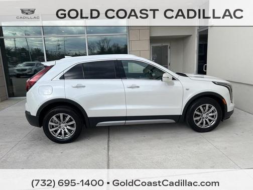 2022 Cadillac XT4 Premium Luxury