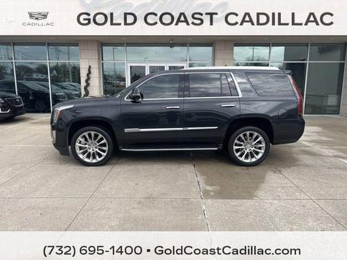 Manhattan Noir Metallic 2019 Cadillac Escalade Luxury