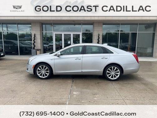 Radiant Silver Metallic 2016 Cadillac XTS Luxury